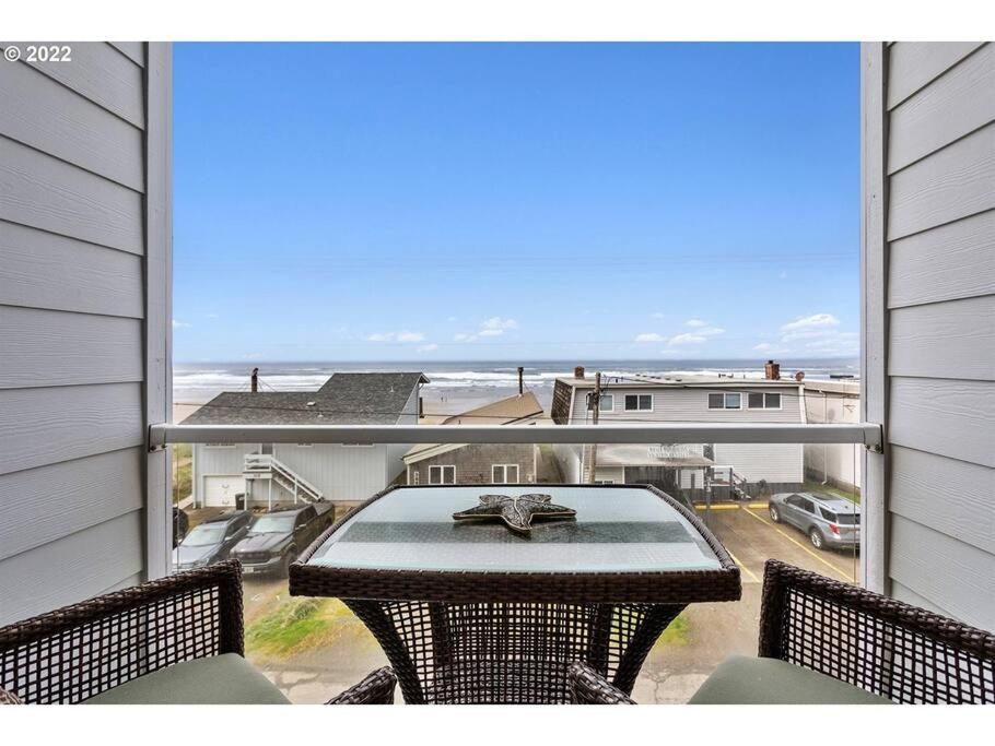 Rockaway Oceanview Condo,Steps To The Beach & Downtown,W&D, Wifi Rockaway Beach Exterior photo