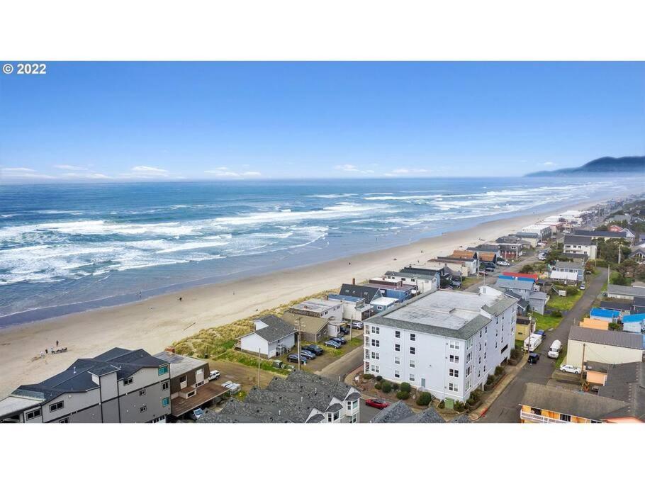 Rockaway Oceanview Condo,Steps To The Beach & Downtown,W&D, Wifi Rockaway Beach Exterior photo